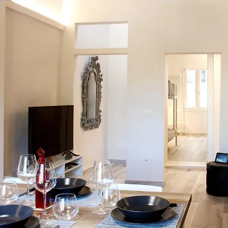 Bright Gem In The Heart Of Apartment Florence